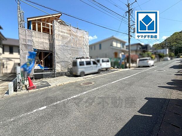 西側約6ｍの公道に面しています。 閑静な住宅街です＾＾