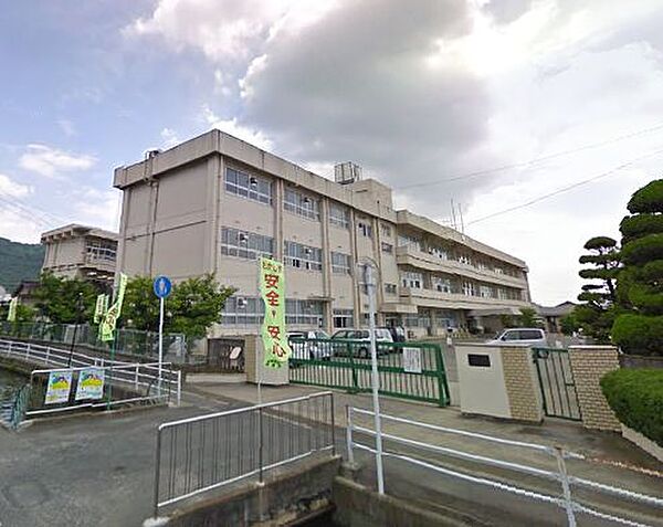 岡山市立高島小学校（1805m）