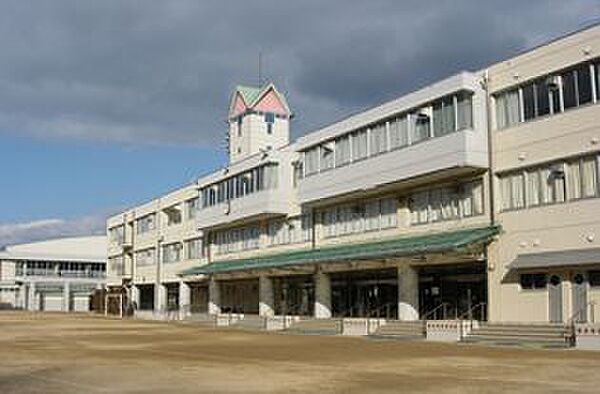 岡山市立清輝小学校（816m）