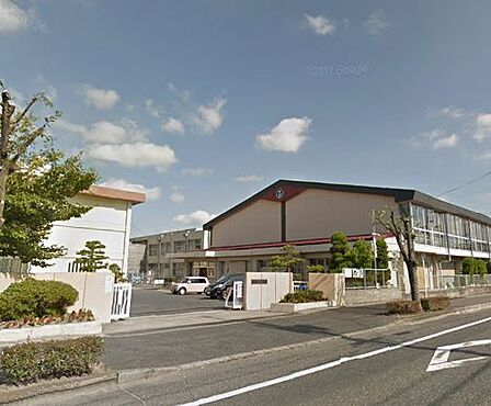 岡山市立浦安小学校(709m)