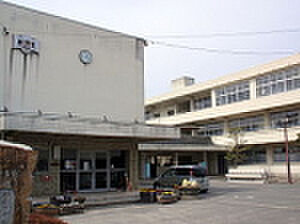 岡山市立建部中学校（8407m）