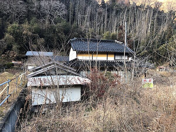 敷地内納屋あり
