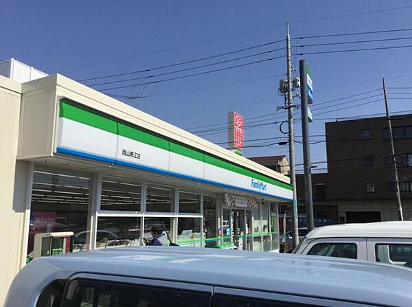 ファミリーマート バイパス青江店（507m）