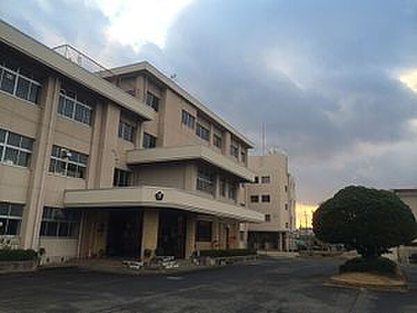 岡山市立可知小学校（571m）