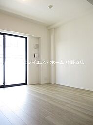 エストレージャス隨喜 1階1LDKのリビング/ダイニング