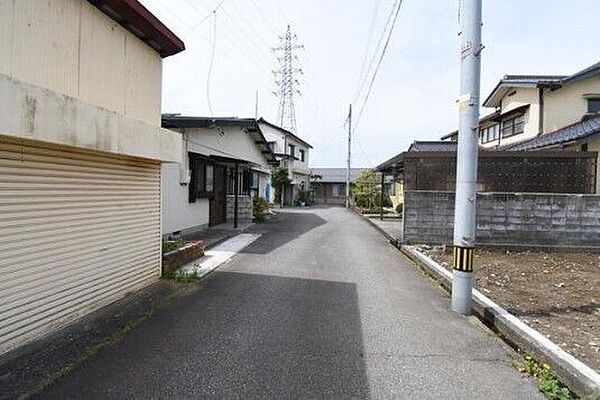 “立地で選ぶ”ならここ！自由設計可能な整形地！