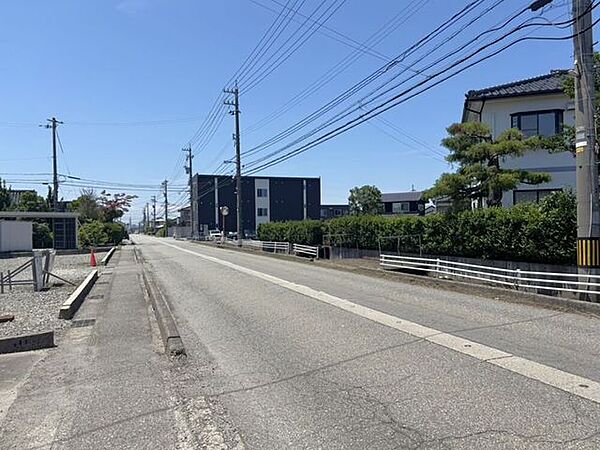 前面道路は融雪付きです◎北陸の冬に欠かせない設備です！