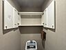 トイレ：トイレットペーパーの収納もこちらに♪
