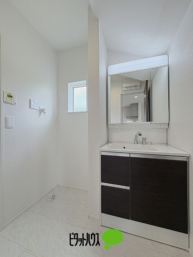 洗面化粧台&洗濯機置き場