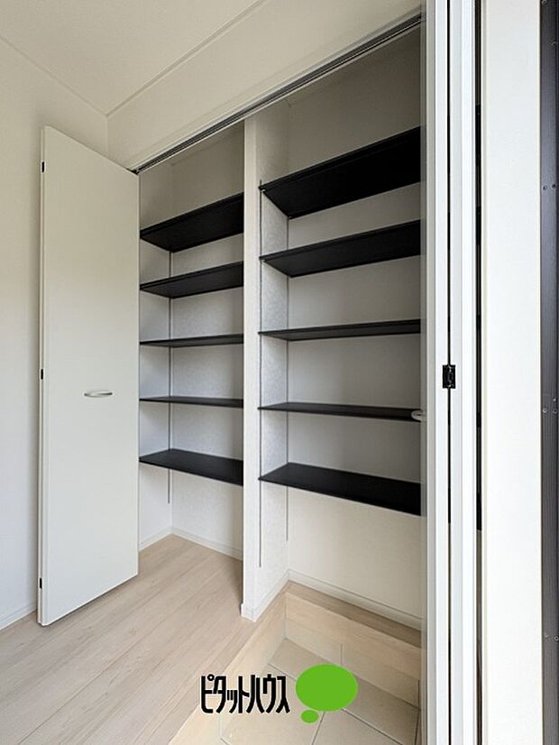 シューズボックス