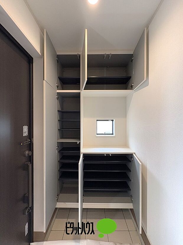 シューズボックス