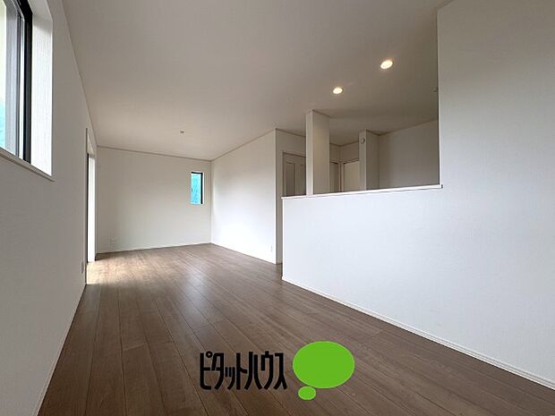 リビングダイニング