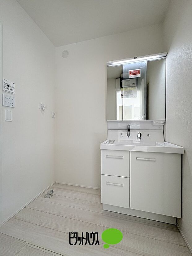 洗面化粧台＆洗濯機置き場