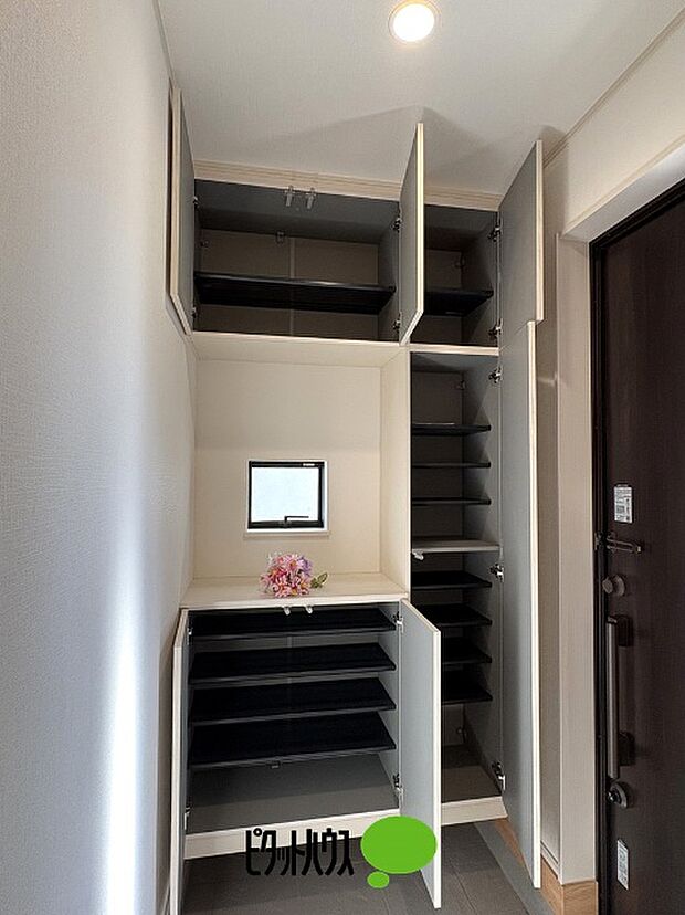 シューズボックス