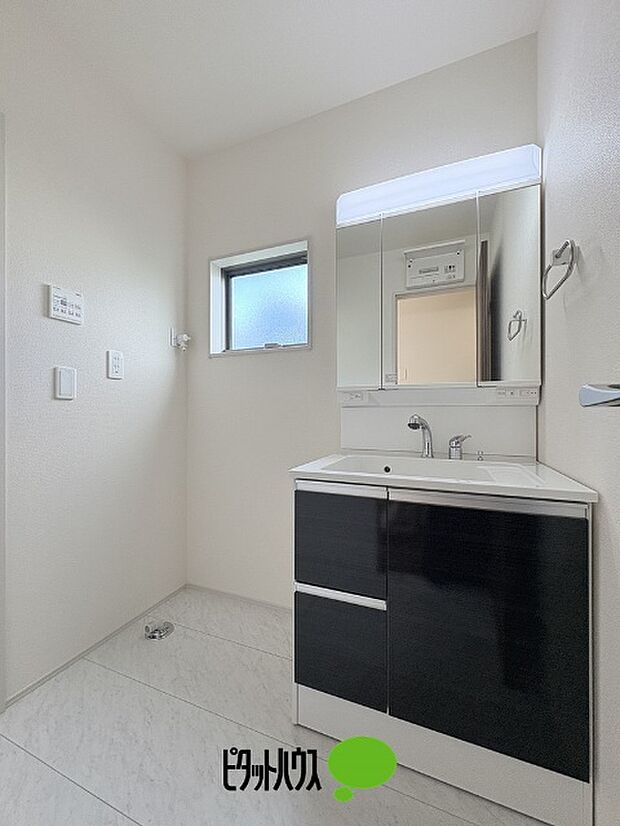 洗面化粧台＆洗濯機置き場