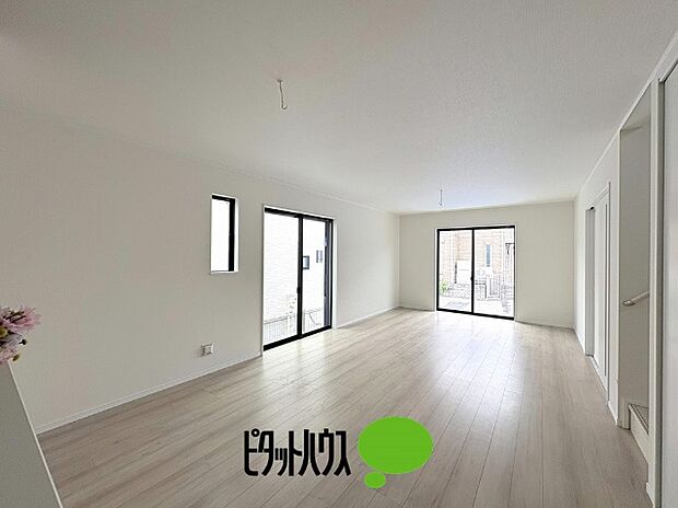 リビングダイニング