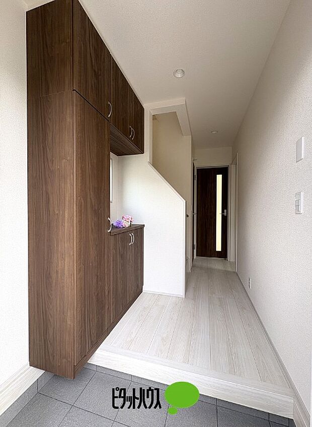 玄関アプローチ