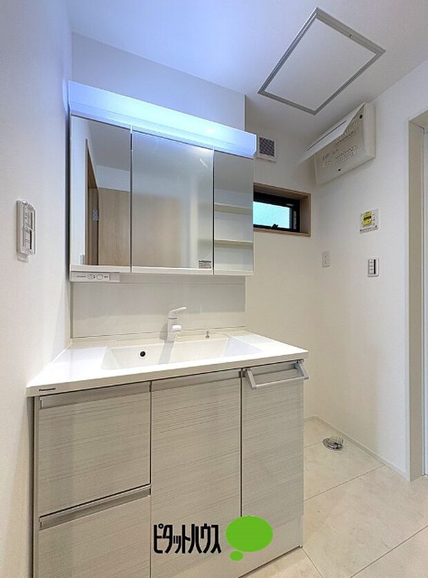 洗面化粧台&洗濯機置き場