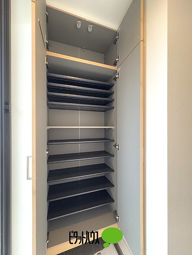 シューズボックス