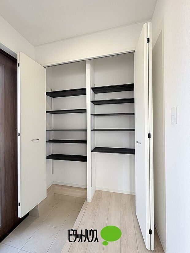 シューズボックス