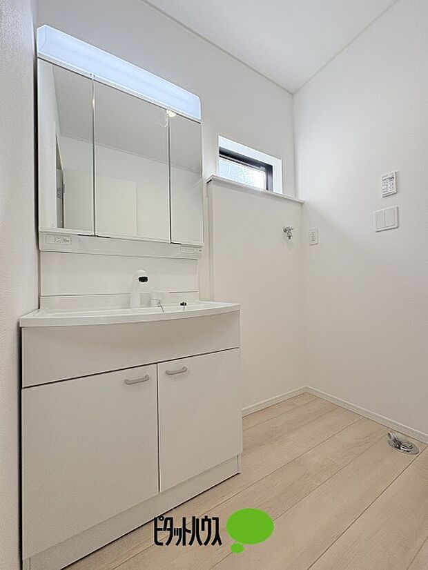 洗面化粧台＆洗濯機置き場