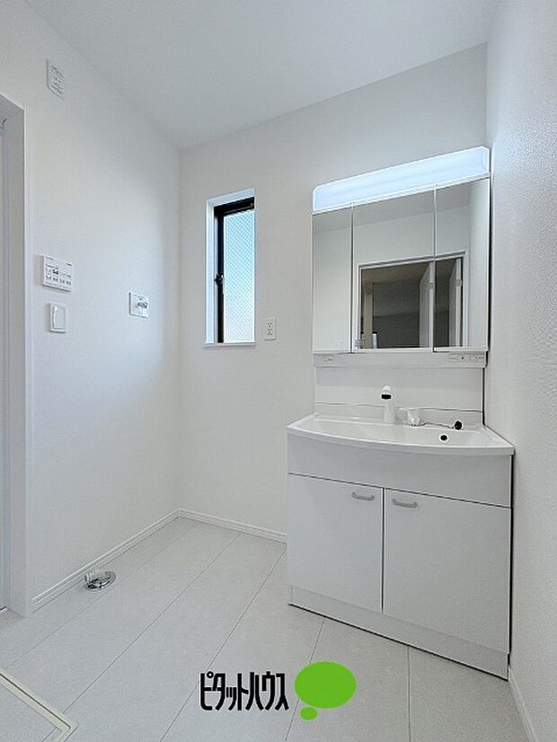 洗面化粧台＆洗濯機置き場