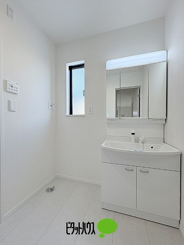 洗面化粧台＆洗濯機置き場