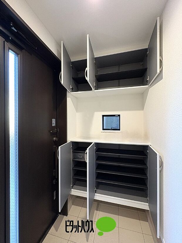 シューズボックス