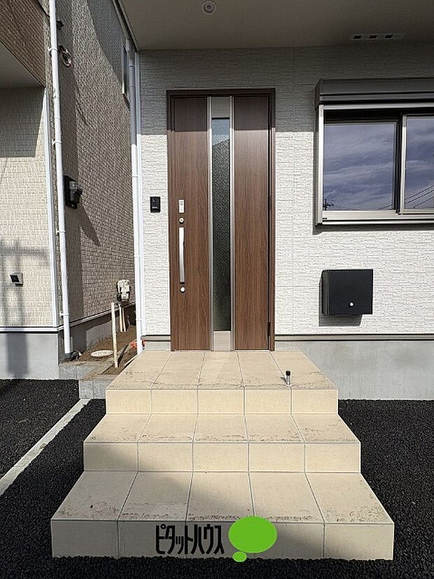 玄関アプローチ