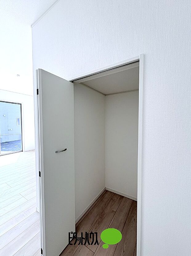 キッチン収納スペース