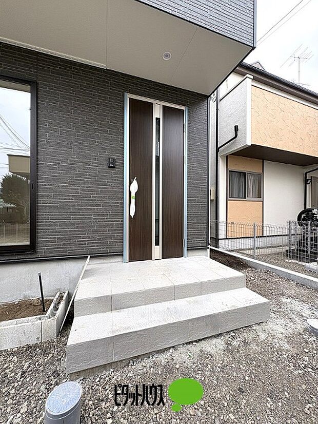 玄関アプローチ