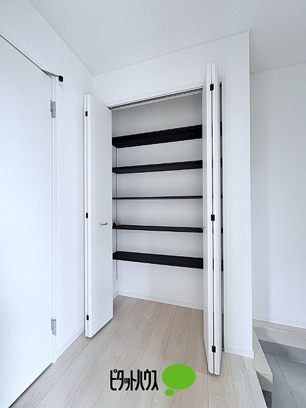 シューズボックス