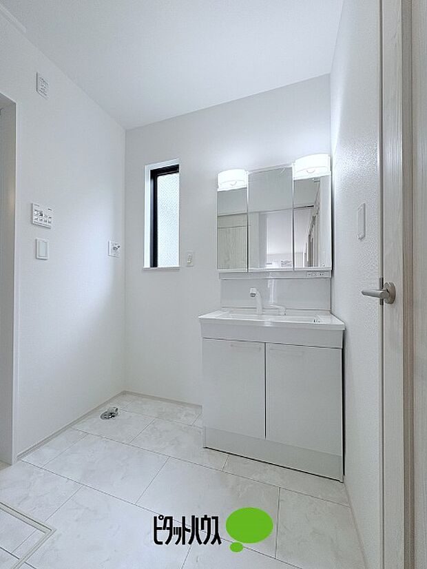 洗面化粧台＆洗濯機置き場