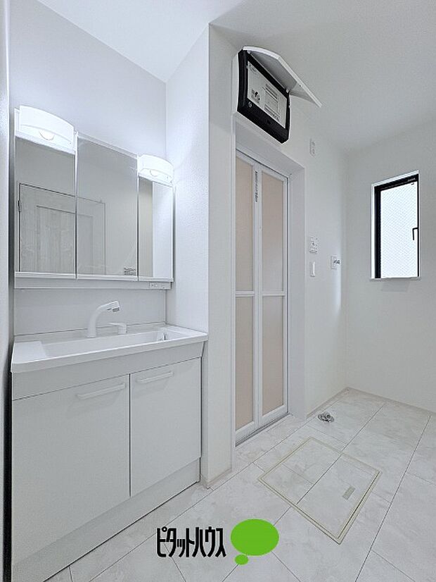 洗面化粧台＆洗濯機置き場