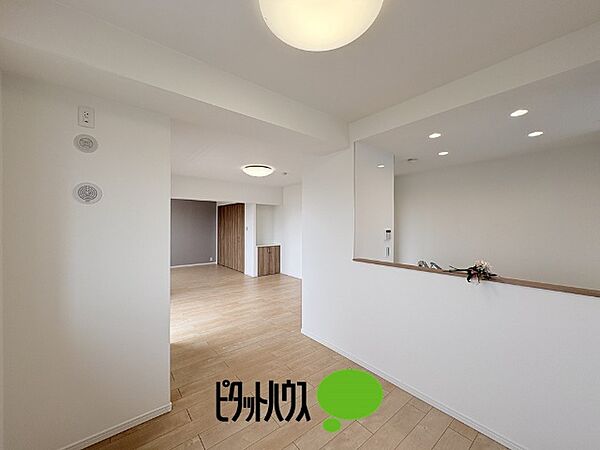 リビングダイニング