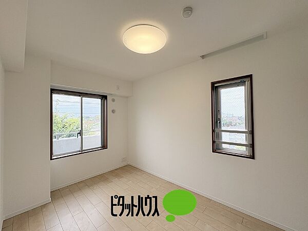 洋室5.7帖