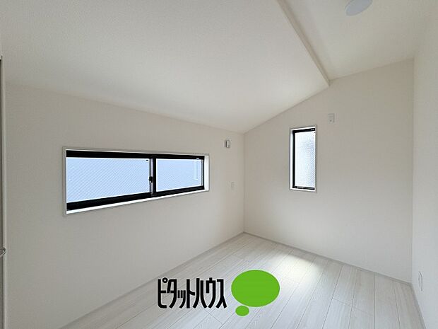 洋室4.4帖