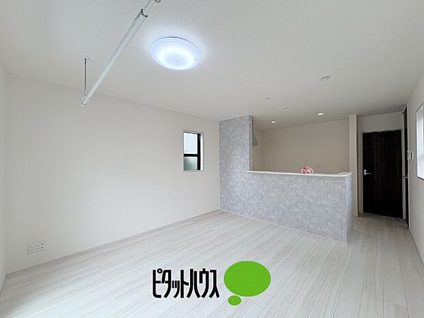 リビングダイニング