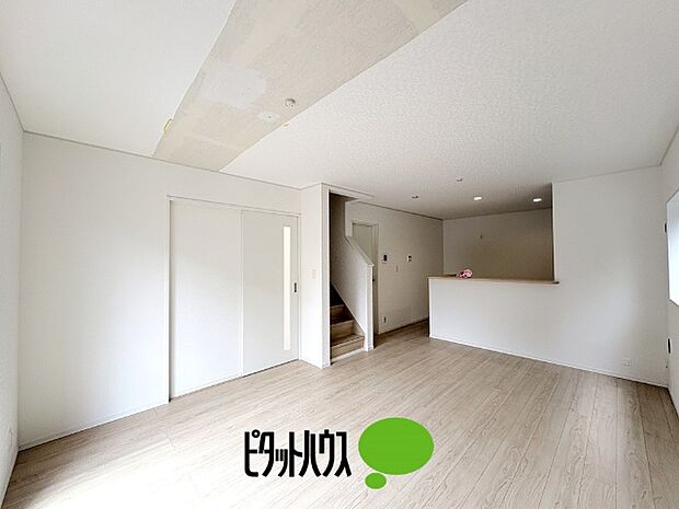 リビングダイニング