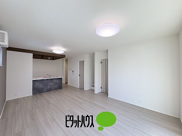 リビングダイニング