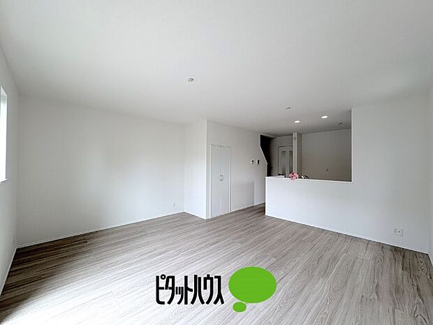 リビングダイニング