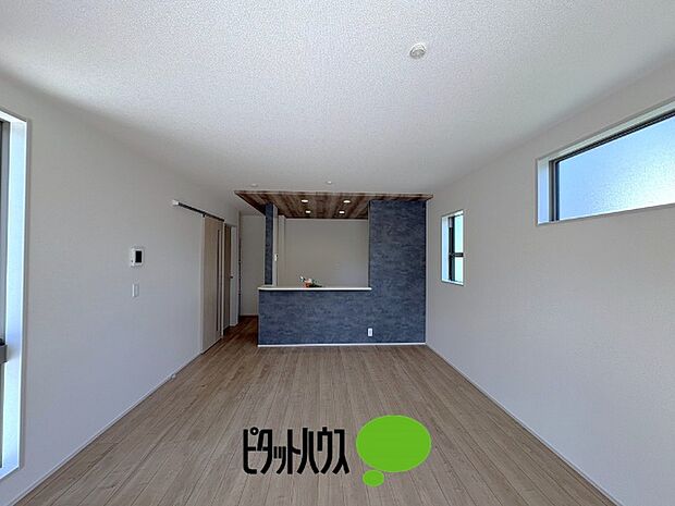 リビングダイニング