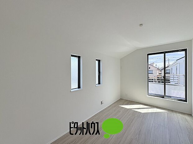 洋室6.68帖