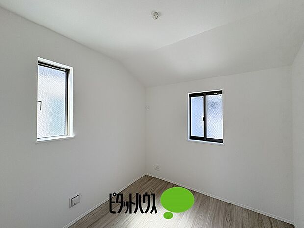 洋室4.15帖