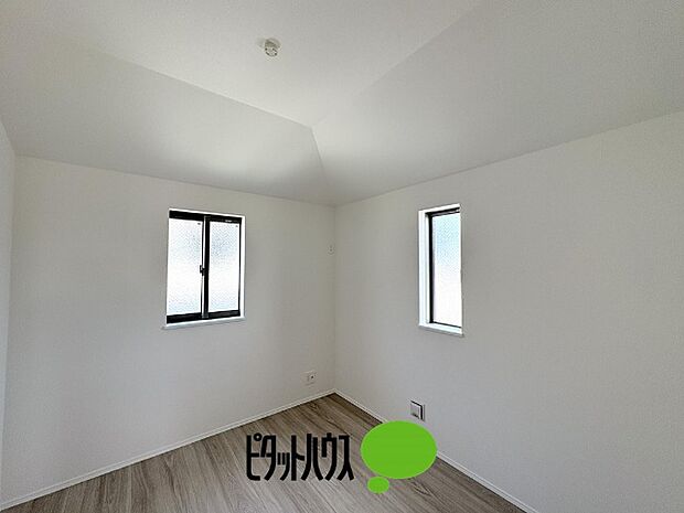 洋室4.12帖