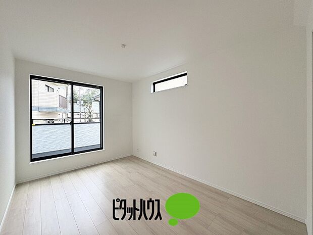 洋室6.37帖