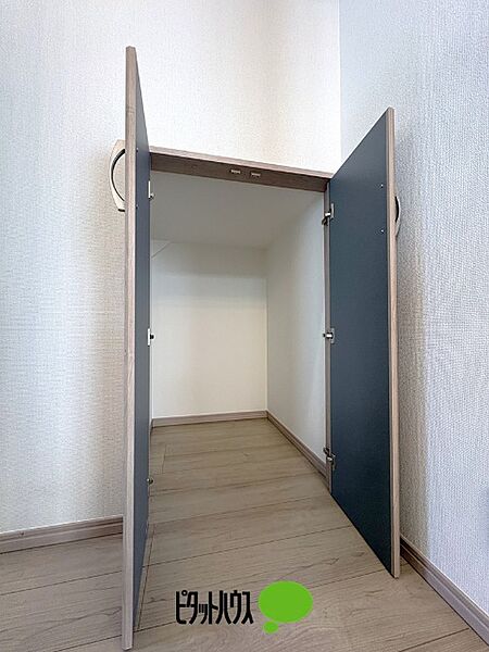 玄関を拡大表示