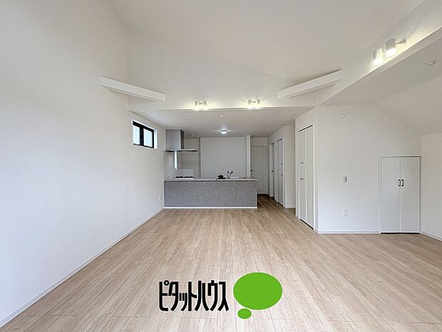 リビングダイニング