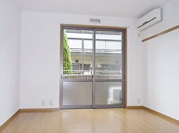 ヴァリエI 2階1Kのリビング/ダイニング