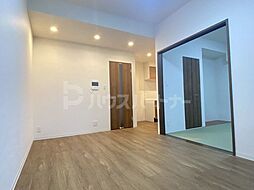 JR総武線 船橋駅 徒歩4分の賃貸マンション 2階1SLDKのリビング/ダイニング